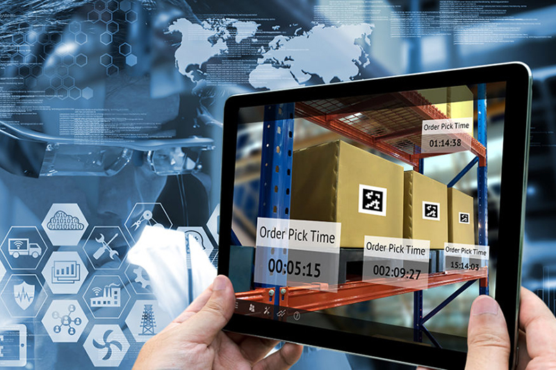 Industry 4.0 , Augmented reality and smart logistic concept. Han